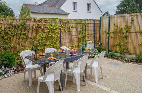 Saint-Philibert Apartment | Apartment Les Fleurs du Prado by Interhome