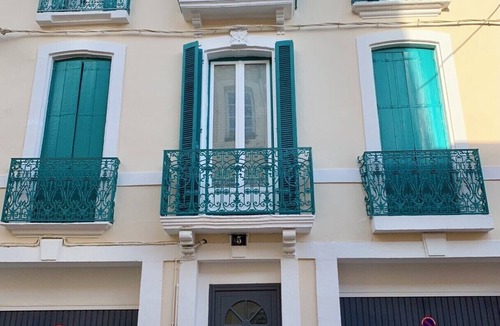 La Mayolle Apartment | Apartment Les Halles: 80 m2, terrace 30 m2 air conditioning, garage, 8 beds