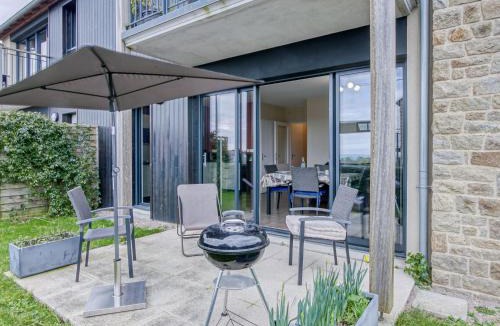 Cancale Apartment | Apartment Les Hauts de Port Mer by Interhome
