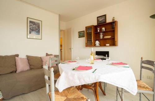 Le Grau-Du-Roi Apartment | Apartment Les Jardins du Port-4 by Interhome