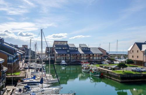 Deauville Apartment | Apartment Les Marinas-3 by Interhome