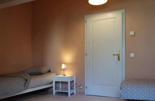 Villeneuve Apartment | Apartment Les Marines in Villeneuve - 4 persons, 2 bedrooms