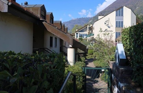 Villeneuve Apartment | Apartment Les Marines in Villeneuve - 4 persons, 2 bedrooms