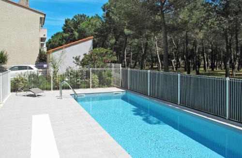 Argeles Plage Apartment | Apartment Les Pins Parasols-1 by Interhome
