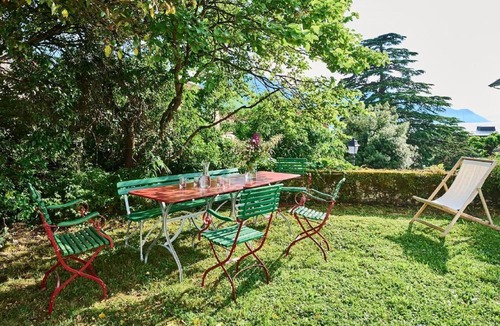 Veytaux Apartment | Apartment "Les Platanes" with private balcony