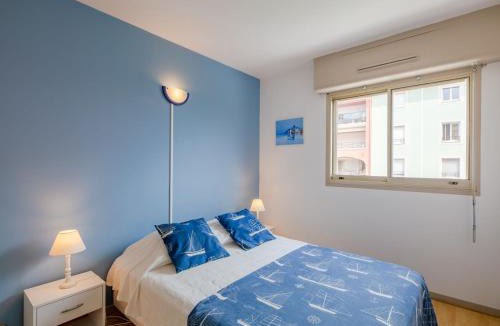 Sainte-Maxime Apartment | Apartment Les Terres Marines-2 by Interhome