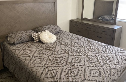 Iowa City Apartment | Apartment Less Than a Mile From Kinnick and UIHC!