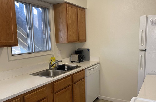 Iowa City Apartment | Apartment Less Than a Mile From Kinnick and UIHC!