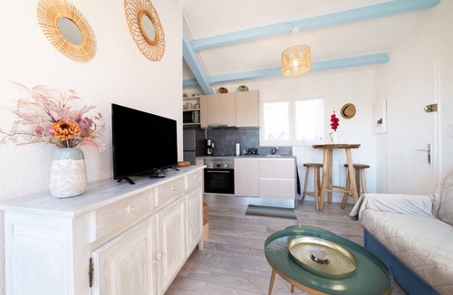 Leucate Apartment | Apartment 'Leucate Aphrodite Village' with Shared Pool, Shared Garden and Balcony