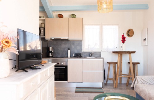 Leucate Apartment | Apartment 'Leucate Aphrodite Village' with Shared Pool, Shared Garden and Balcony