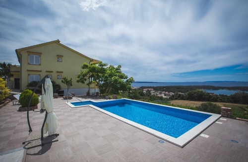 Mundanije Apartment | Apartment Lidija Palit White A3