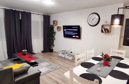 Mons-en-Baroeul Apartment | Apartment Lille WIFI Parking by Servallgroup