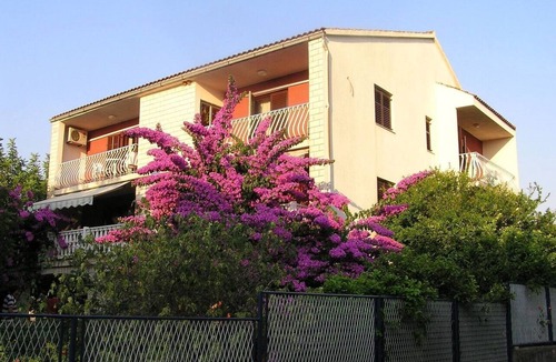 Loviste Apartment | Apartment Ljube (102801-A2) - Loviste