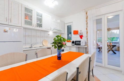 Mastrinka Apartment | Apartment Ljubo (11055-A1) - Trogir