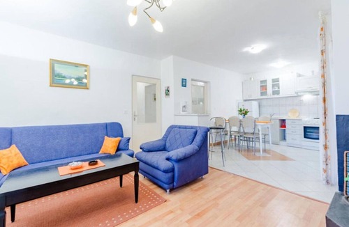 Mastrinka Apartment | Apartment Ljubo (11055-A1) - Trogir