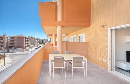 Canet de Berenguer Apartment | Apartment 'Lopimar Exclusivo' with Private Terrace, Wi-Fi and Air Conditioning