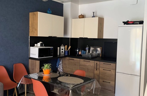 Saint-Pierre-la-Mer Apartment | Apartment located 3 minutes from the ocean and downtown