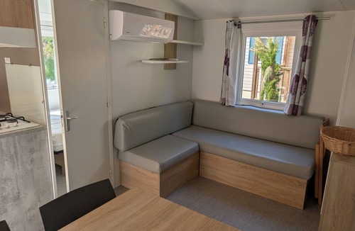 Vaulnaveys-le-Bas RV Rental | Apartment 'Lodge 87 No.48' with Mountain View, Wi-Fi and Air Conditioning
