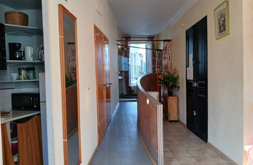 Thiers Apartment | Apartment 'Loft Americain Centre Ville' with Wi-Fi
