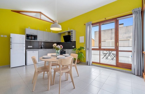Bellvey Apartment | Apartment 'Loft El Til-ler' with Private Terrace and Wi-Fi