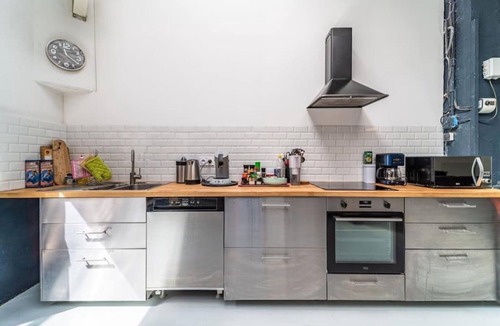 Dunkerque Centre Apartment | Apartment 'Loft' with Private Terrace and Wi-Fi