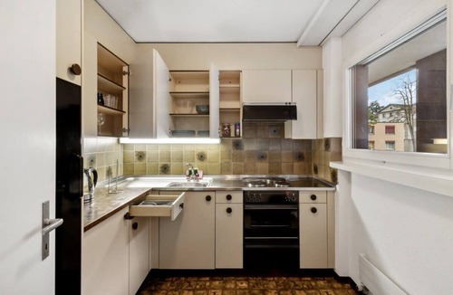 District 8 Apartment | Apartment looking over Park in City Centre