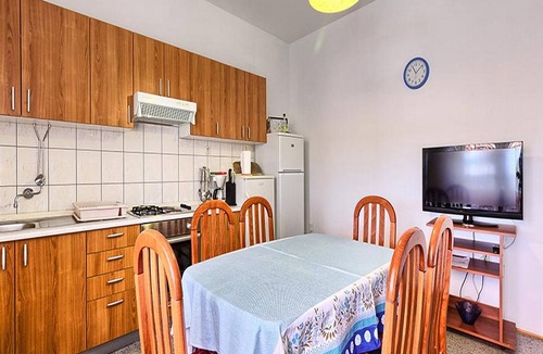 Kastel Luksic Apartment | Apartment Lucija - Three Bedroom Apartment with Balcony
