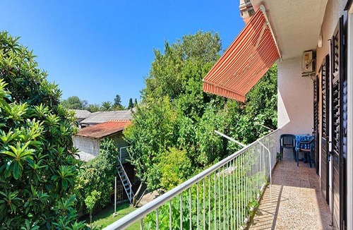 Kastel Luksic Apartment | Apartment Lucija - Three Bedroom Apartment with Balcony