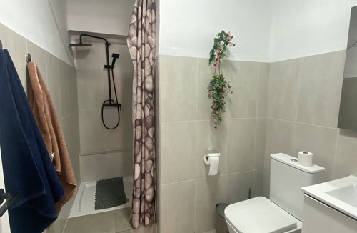 Port de Sagunt Apartment | Apartment 'Luis Cendoya' with Balcony, Wi-Fi and Air Conditioning