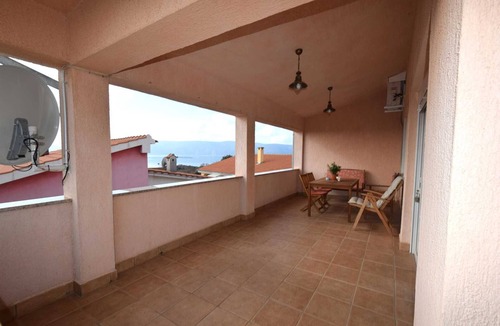 Pinezici Apartment | Apartment Luis on the first floor