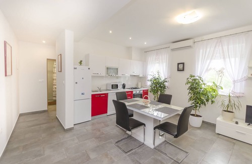 Skradin Apartment | Apartment Luka (87821-A1) - Rupe