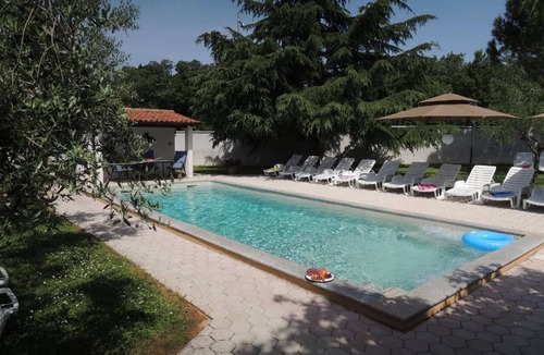 Vrvari Apartment | Apartment "Luna" with pool for 4 to 8 persons