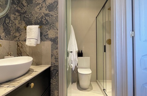 La Sagrada Familia Apartment | Apartment Luxury one bed one Bathroom