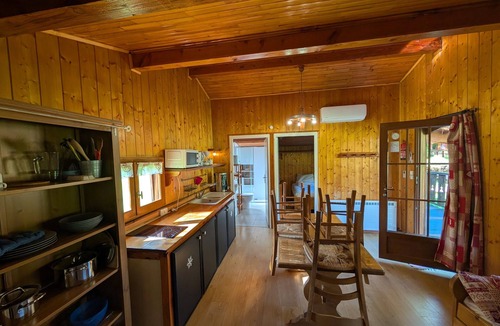 Vaulnaveys-le-Bas Apartment | Apartment 'Lys blanc' with Mountain View, Wi-Fi and Air Conditioning