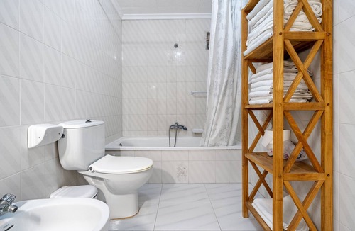 Les Cases d'Alcanar Apartment | Apartment 'Mesón' with Sea View, Balcony & Wi-Fi