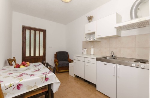 Vrboska Apartment | Apartment Milan (35391-A1) - Vrboska - island Hvar