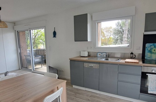 Saint-Marc-sur-Mer Apartment | Apartment 'Ma Mika - Appartement Proche Mer' with Balcony and Wi-Fi