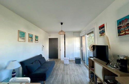 Saint-Marc-sur-Mer Apartment | Apartment 'Ma Mika - Appartement Proche Mer' with Balcony and Wi-Fi