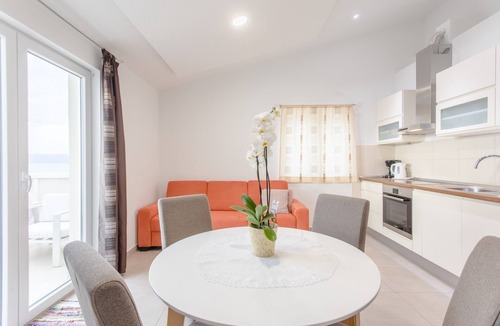 Dugi Rat Apartment | Apartment Marica, (15879), Duce, hr