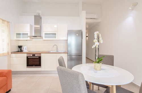 Dugi Rat Apartment | Apartment Marica, (15879), Duce, hr