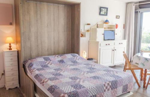 Saint-Cyprien Plage Apartment | Apartment Marina 2-2 by Interhome