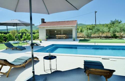 Bristivica Apartment | Apartment Mario - with pool
