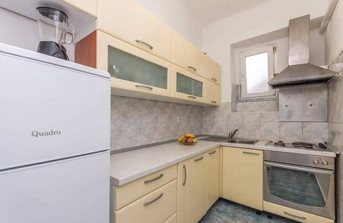 Municipality of Posedarje Apartment | Apartment Marjan - One Bedroom Apartment with shared Terrace