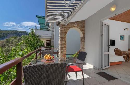 Pokrivenik Apartment | Apartment Martina by Interhome