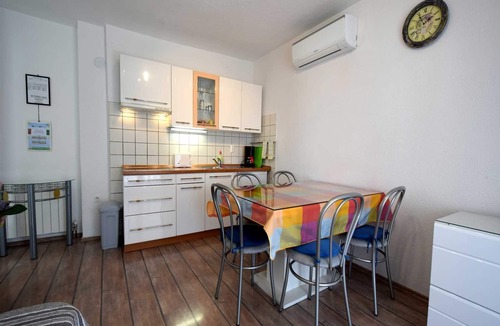 Milcetici Apartment | Apartment Martin 1 with Seaview