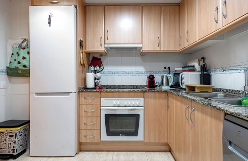 Cap de Salou Apartment | Apartment "Martin y Rose en Salou" with Sea View, Shared Pool & Wi-Fi