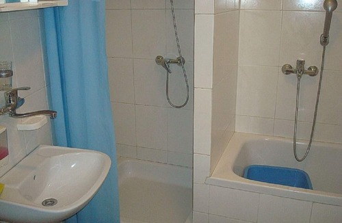 Cove Rogacic Apartment | Apartment Mato - free barbecue: A2(2+2) - Vis, Island Vis, Croatia