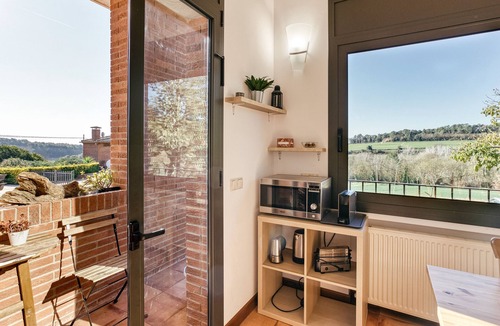 Fontcoberta Apartment | Apartment 'Maximino' with Mountain View, Wi-Fi and Air Conditioning