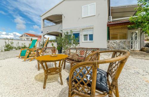 Razanj Apartment | Apartment Mezaroca