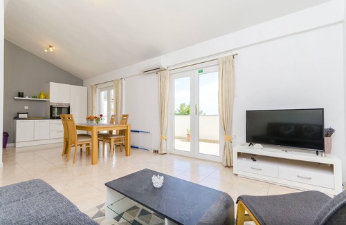 Okrug Gornji Apartment | Apartment Mila (55211-A1) - Okrug Gornji (Ciovo)